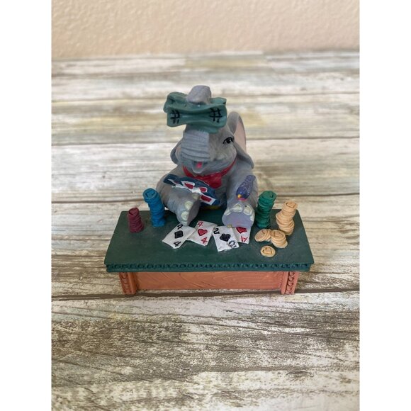 LuckyPhants #1041 Livingston Elephant Playing Cards Figurine Banberry Designs - Picture 1 of 13